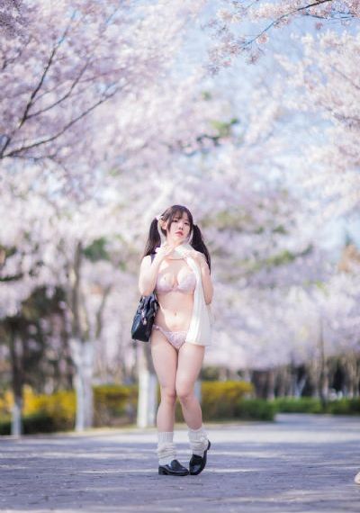 桃谷绘里香